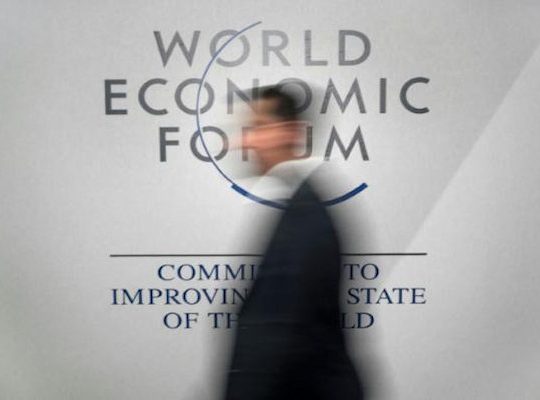 Davos, Fos Sur Mer; comment le monde et l’Algérie ont symboliquement changé en une séquence