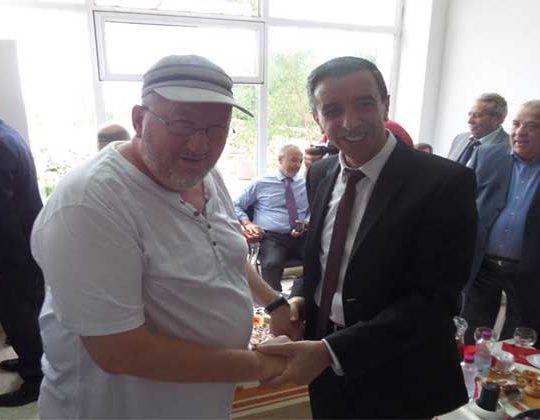 Ali Haddad avec Sidi Saîd e l'UGTA: un 'oui'' sans surprise (Ph FB)