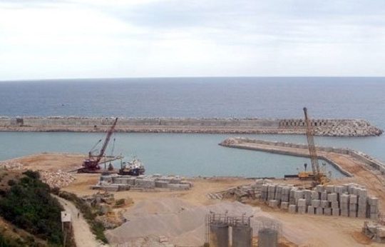 Algérie- Pourquoi le lancement du projet Port centre d’El Hamdania a pris du retard (vidéo)