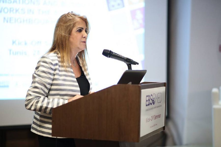 Photo Saida Neghza parlant d'Ebsomed