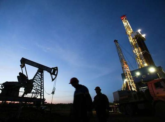 Pétrole: le Brent chute à 73 dollars