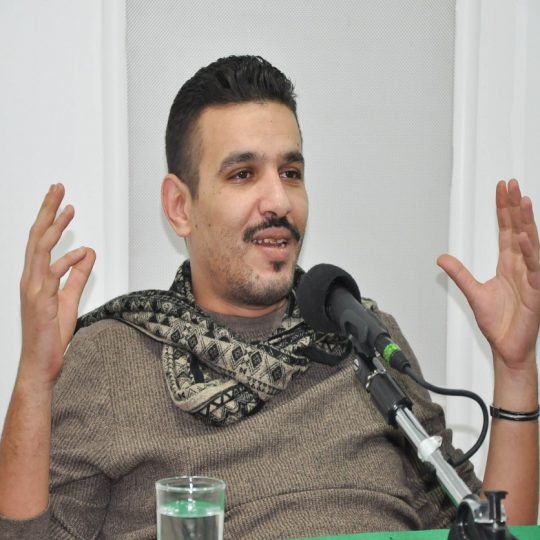 Algérie : 200 avocats se rendent au tribunal de Bab El Oued pour défendre Adlène Mellah