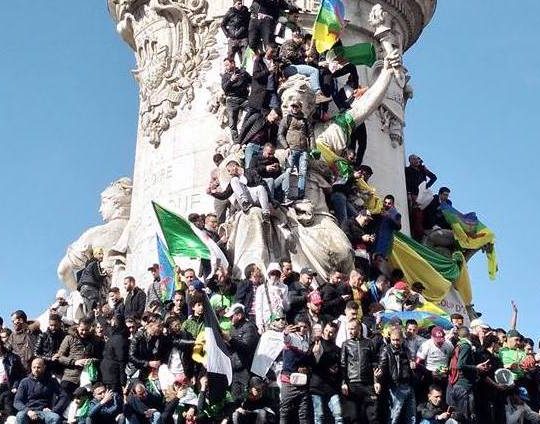 Manifestation grandiose d&rsquo;Algériens à Paris contre le pouvoir