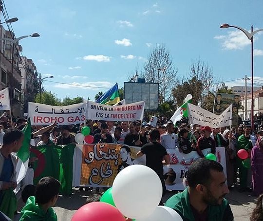 Bouira :Grève générale et marche populaire