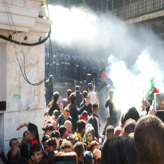 Le gouvernement Bédoui engagé dans une provocation criminelle à Place Audin