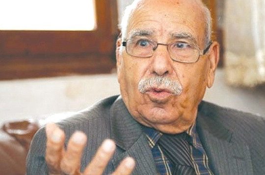 Lakhdar Bouregâa transféré à l&rsquo;hôpital pour une intervention chirurgicale