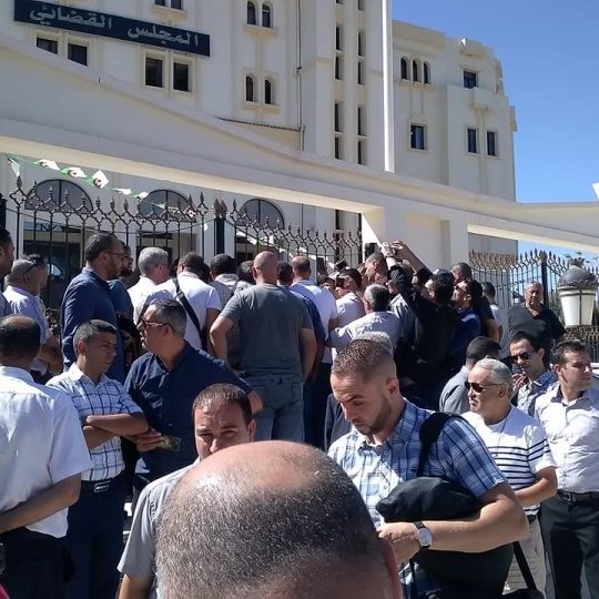 Affaire Tabbou : la chambre d&rsquo;accusation examine sa demande de libération