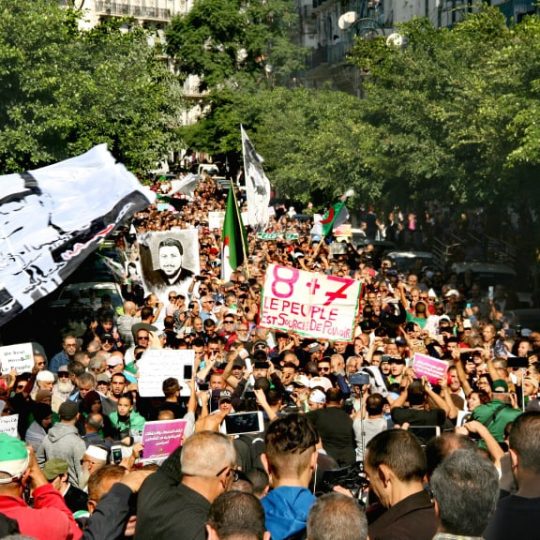 Au 36ème mardi de manifestations, les étudiants haussent le ton