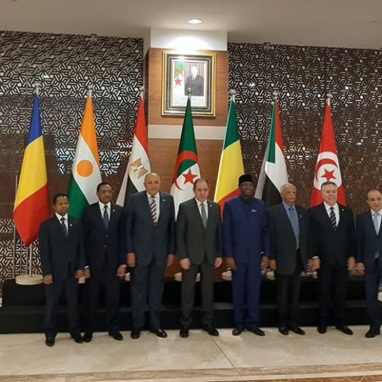 Les ministres des Affaires étrangères des pays voisins de la Libye se réunissent à Alger